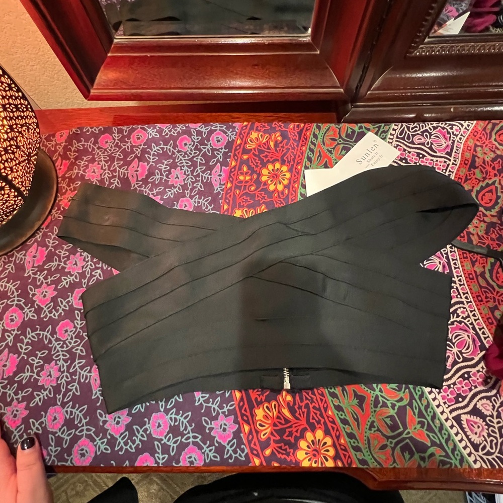 Black bandage top